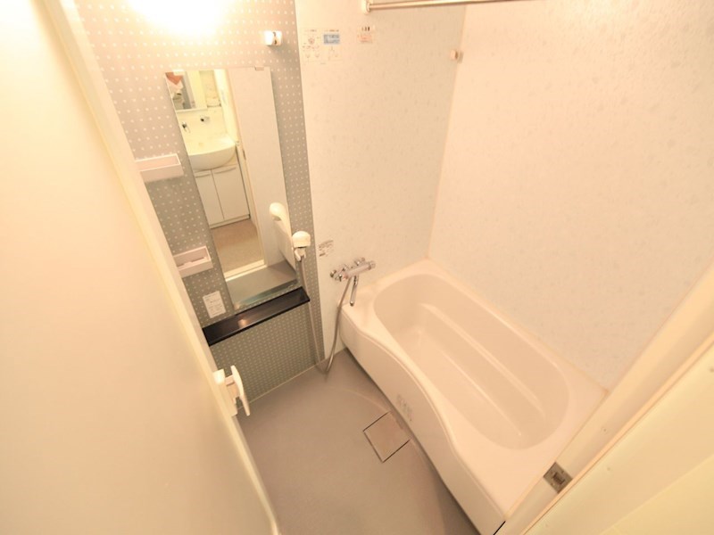 バス・シャワールーム　バスルーム　浴室暖房乾燥機付き