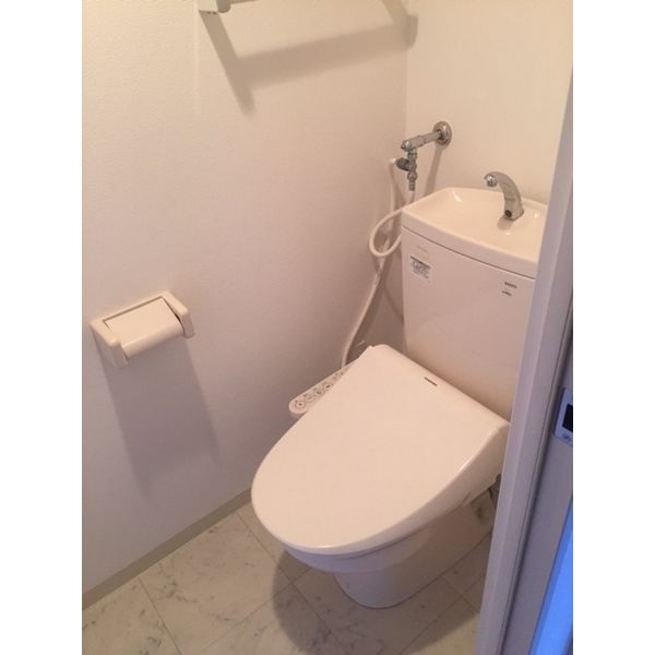 トイレ　ウォシュレット設置済みです！