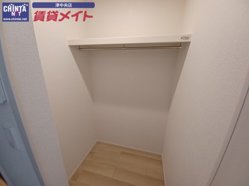 収納　同型タイプ画像