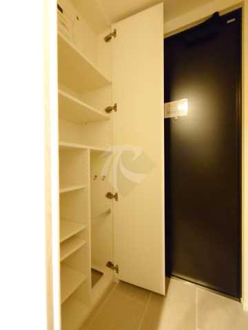 玄関　ザ・パークハビオ早稲田