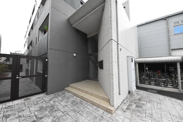 エントランス　★お問い合わせはタウンハウジングまで★