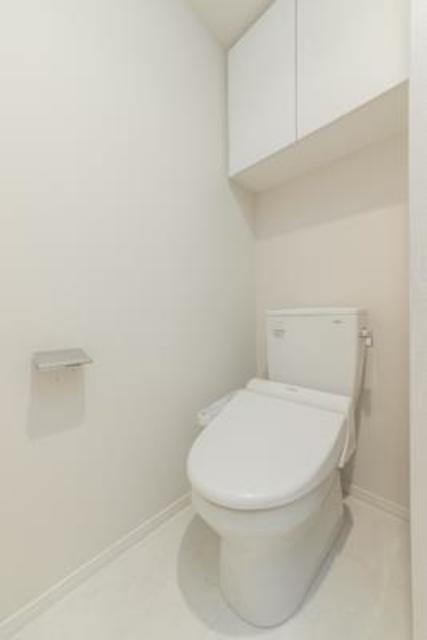 トイレ　※写真は同タイプ住戸です。