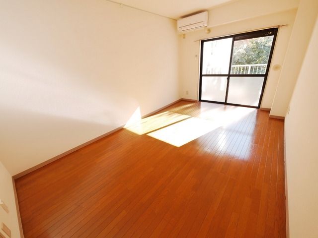 居室・リビング　★お部屋探しはタウンハウジング稲田堤店まで★