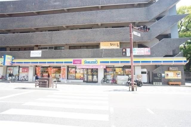 コンビニ　ミニストップ 博多店屋町店（コンビニ）まで62m