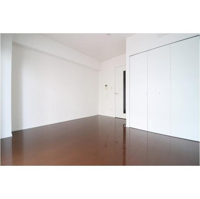 居室・リビング　室内