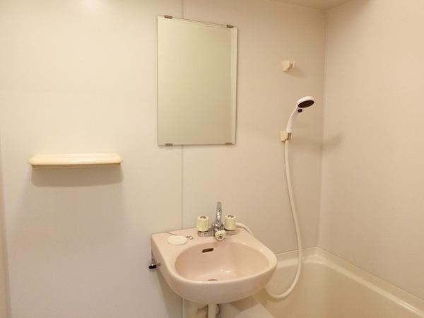 洗面設備　洗面台付き！