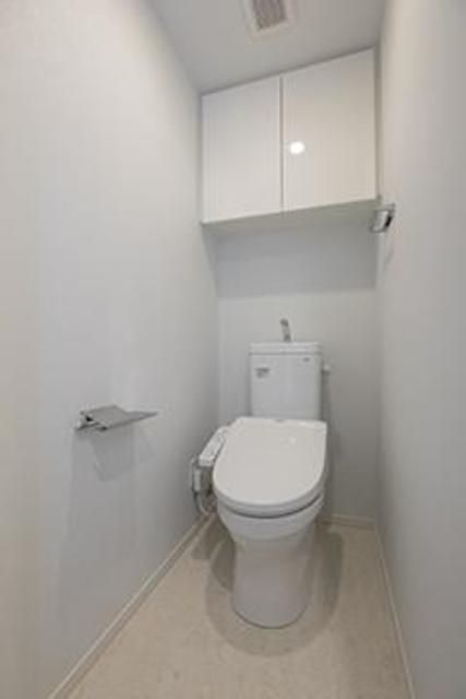 トイレ　同タイプ部屋　参考写真です