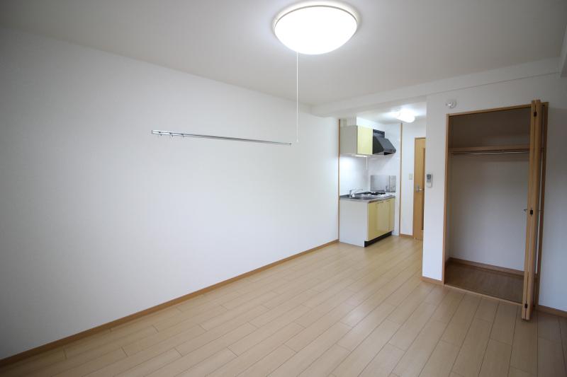 居室・リビング　１　洋室１１．７帖