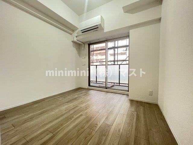 居室・リビング　別室カラー参考写真