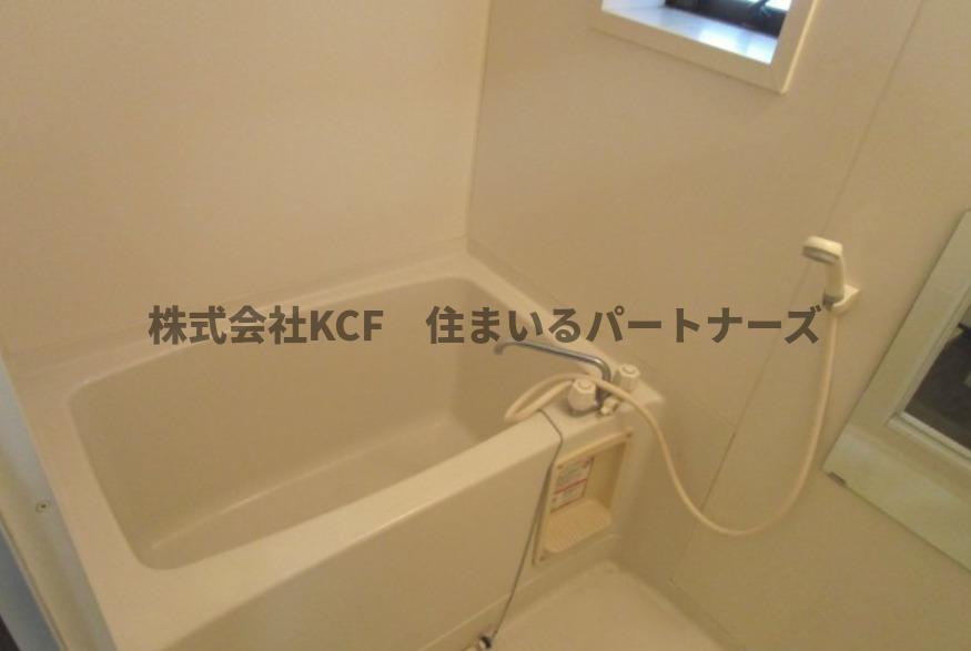 バス・シャワールーム　落ち着いた空間のお風呂です