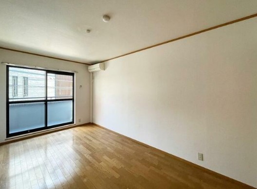 居室・リビング　☆明るい洋室☆