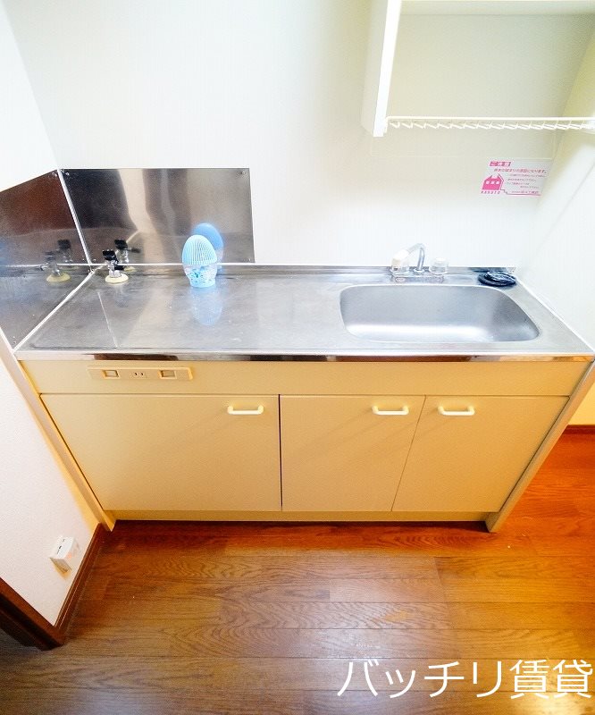 キッチン　画像は別部屋タイプの為、現状を優先致します。