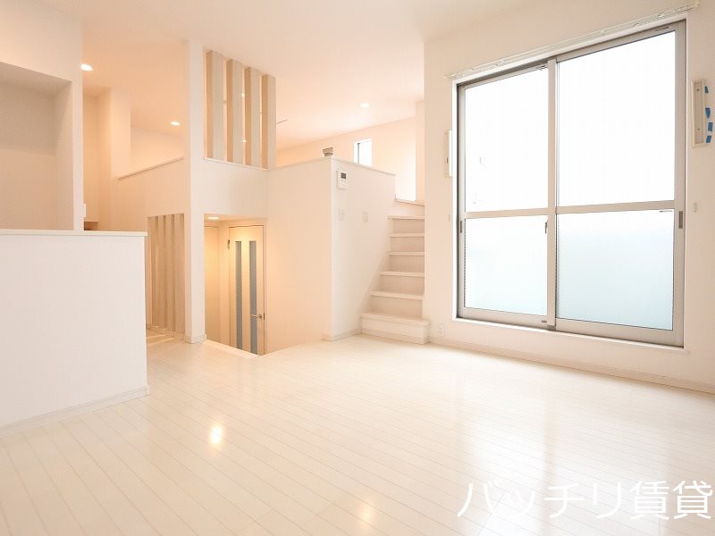 居室・リビング　同型タイプの為現状優先