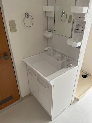 洗面設備　使いやすい洗面所です