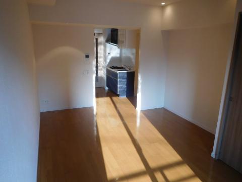 居室・リビング　室内