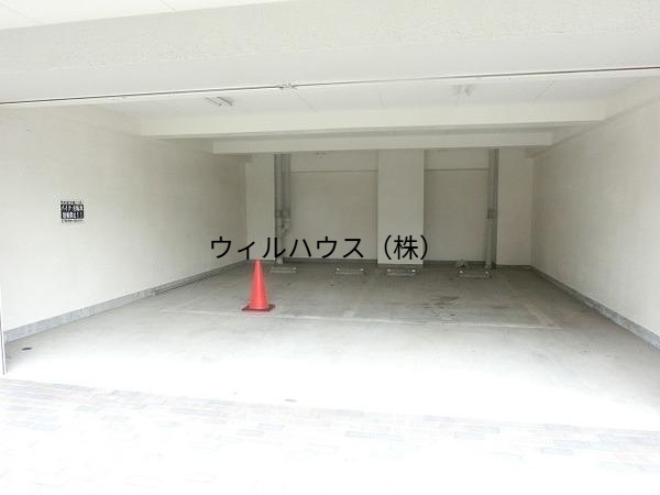 駐車場　敷地内駐車場！