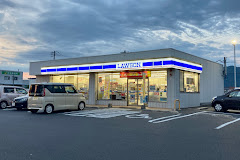 コンビニ　ローソン　出雲市役所前店（コンビニ）まで400m