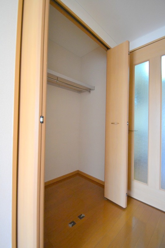 収納　お問合せはシティホーム海田センター　082-821-2227