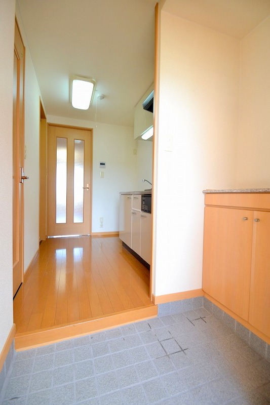 玄関　お問合せはシティホーム海田センター　082-821-2227