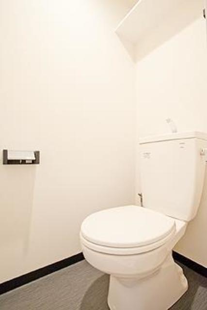 トイレ　※写真は同タイプ住戸です。