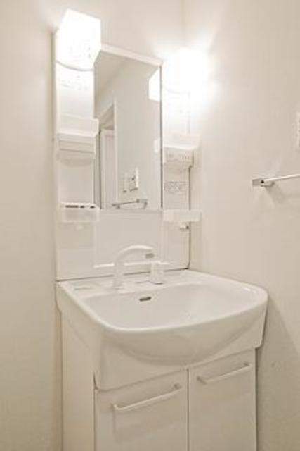 洗面設備　※写真は同タイプ住戸です。