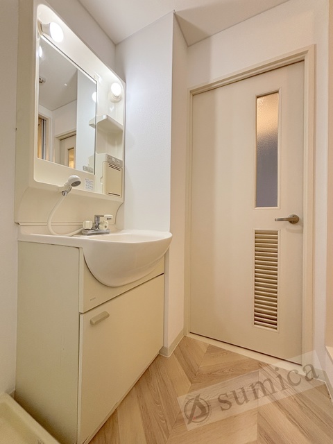 洗面設備　洗面脱衣所付き！独立洗面台が便利です♪♪