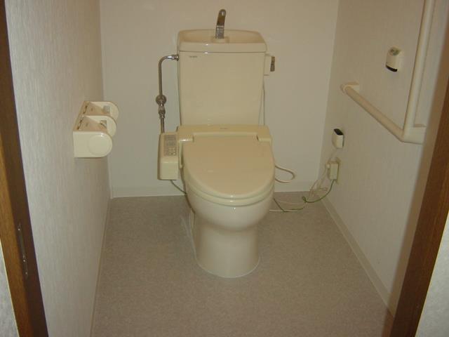 トイレ　シャワー付トイレ