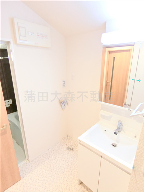 洗面設備　洗面脱衣所　独立洗面台　洗濯機置き場