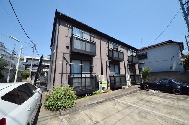 建物外観　★敷地内駐車場あります★