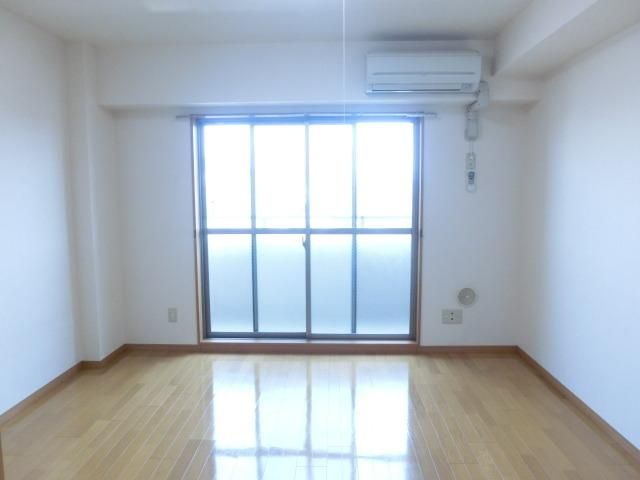 その他部屋・スペース　エアコン付で明るいお部屋