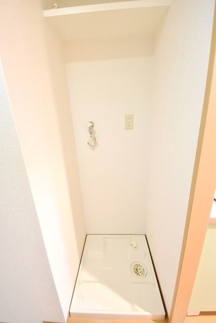 その他設備　室内洗濯機置き場です