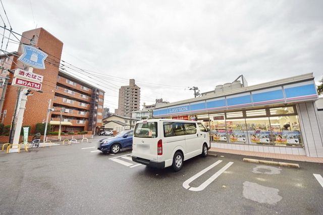 コンビニ　ローソン平尾４丁目店（コンビニ）まで117m