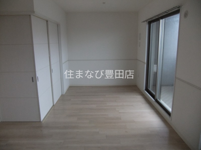 居室・リビング　同型別部屋写真