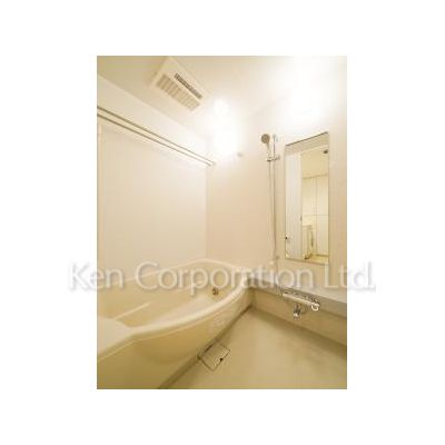 バス・シャワールーム　同タイプ30階のお部屋を撮影。仕様が異なることがあります。