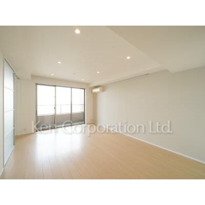 居室・リビング　同タイプ30階のお部屋を撮影。仕様が異なることがあります。