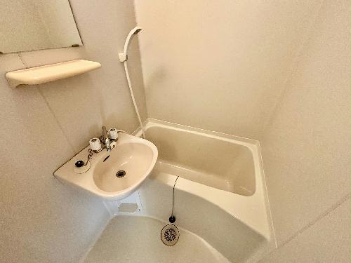 バス・シャワールーム　設備・仕様は号室により異なる為、現状を優先いたします。