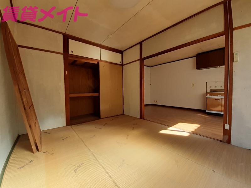 居室・リビング　別部屋参考写真です