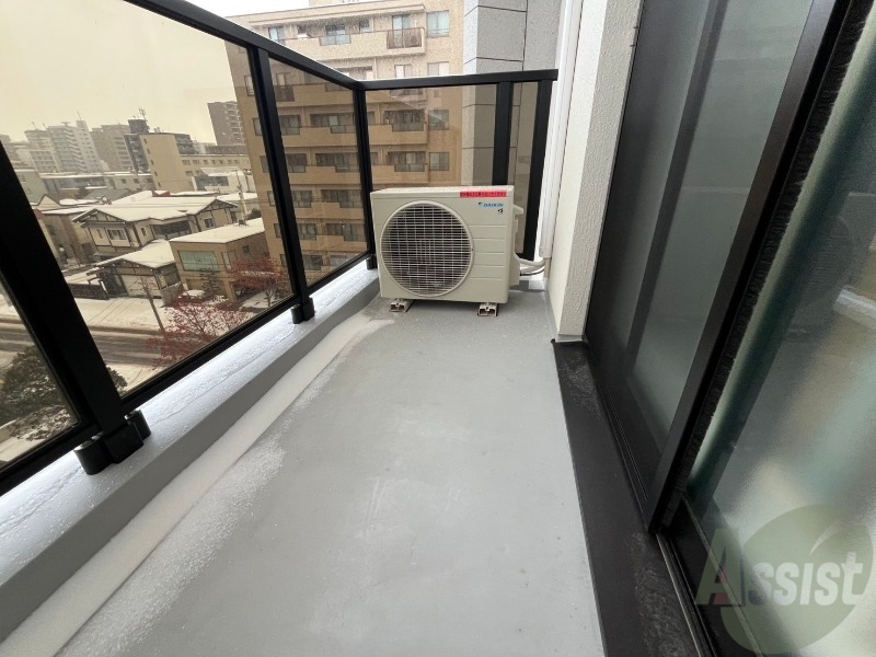 バルコニー　バルコニーです。洗濯物を干したり一息ついたりできますね！