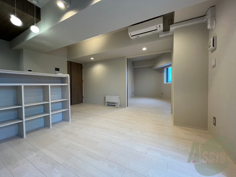 居室・リビング　広々としたリビングですね。使い勝手がよさそうですね！