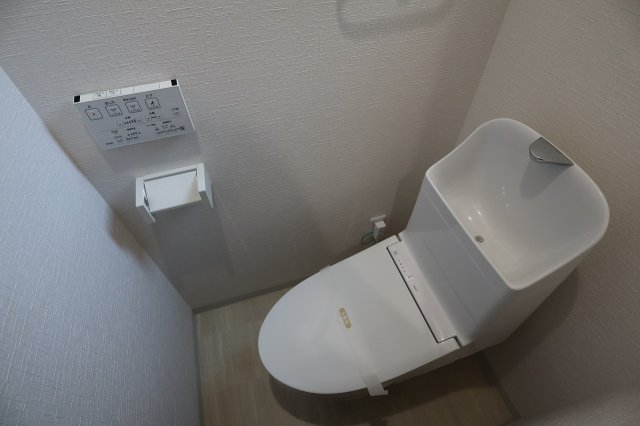 トイレ　落ち着いたトイレです