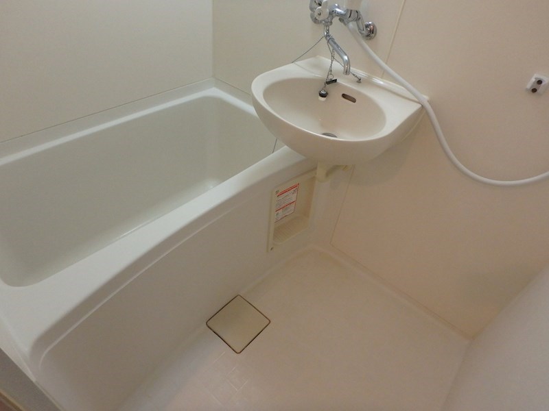 バス・シャワールーム　写真は同型タイプ