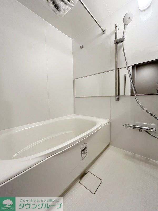 バス・シャワールーム　※偶数階と奇数階で色が異なります