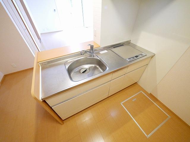 キッチン　IHコンロ2口付きのシステムキッチンです