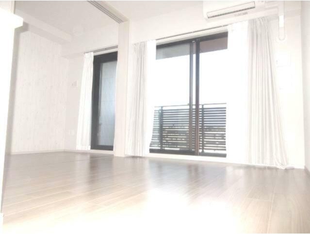 居室・リビング　使いやすい形の為、レイアウトを楽しめます♪