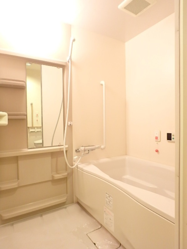 バス・シャワールーム　図面と現状に相違がある場合には現状を優先