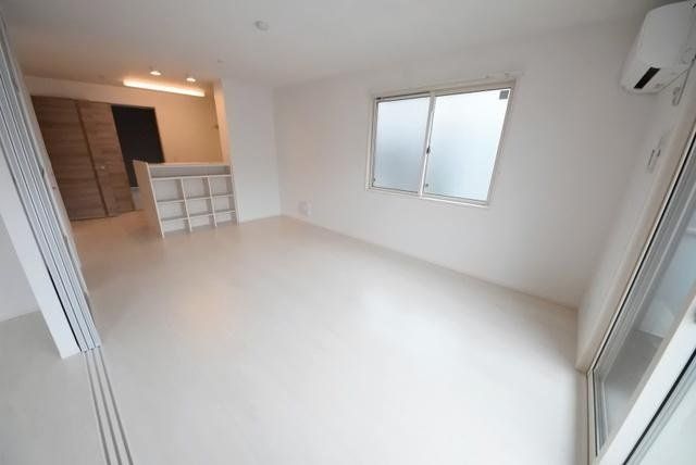 居室・リビング　同タイプ写真です