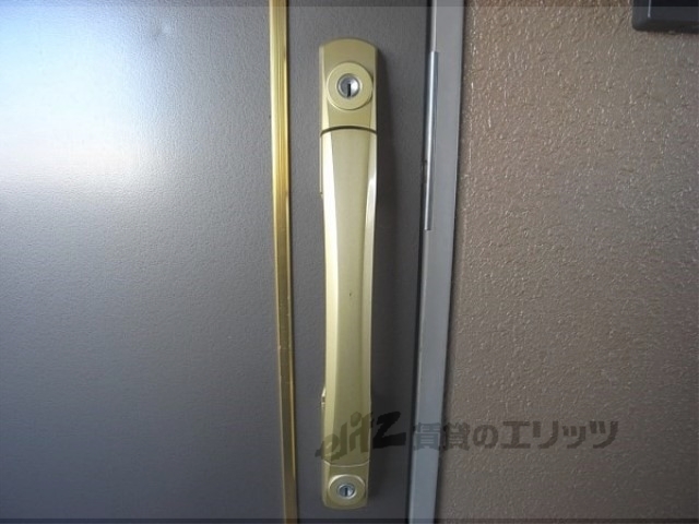 玄関　ツーロック