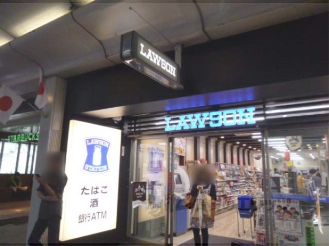 コンビニ　ローソン四条河原町店（コンビニ）まで500m