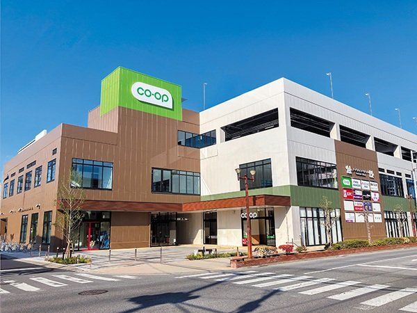 スーパー　コープかすかべ東店（スーパー）まで590m
