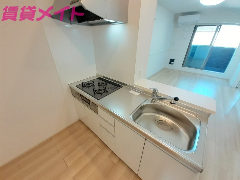 キッチン　同型参考写真です